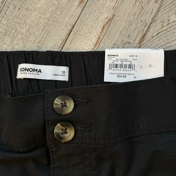 Women’s Sonoma Utility Capri Pants - Picture 3 of 4